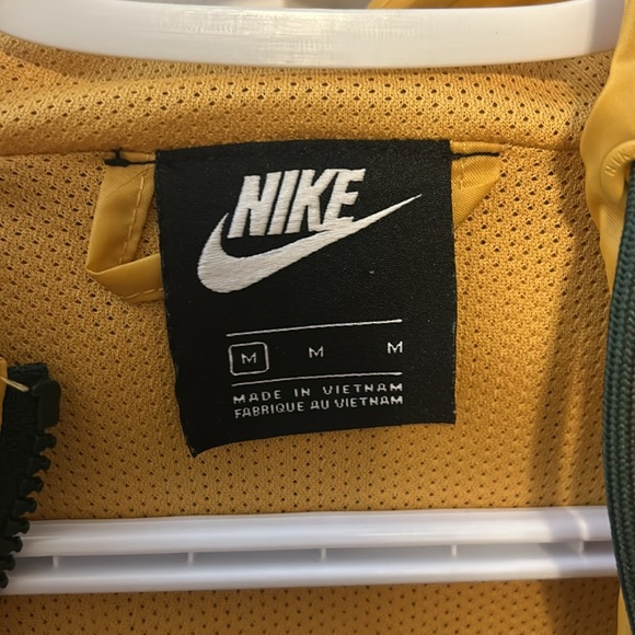 Nike Windrunner water resistant hooded jacket size M men’s - Picture 3 of 4